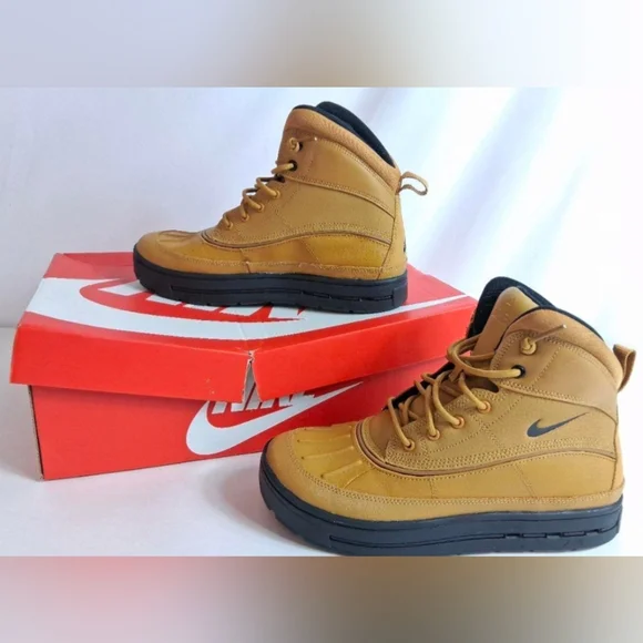 Nike Big Kids Woodside 2 High ACG Boots Size 7Y New/Box MSRP $100 - Picture 2 of 10